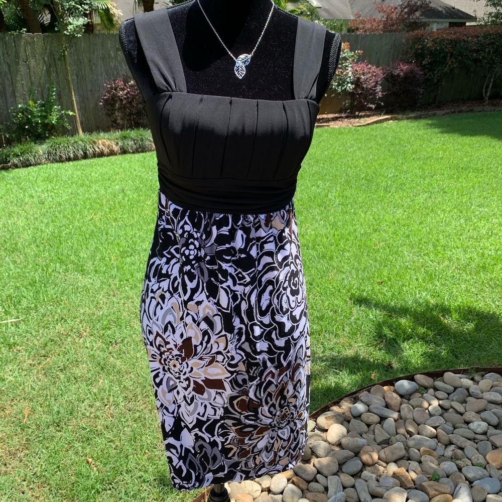 EN FOCUS STUDIO black white tropical floral print sleeveless square neck dress